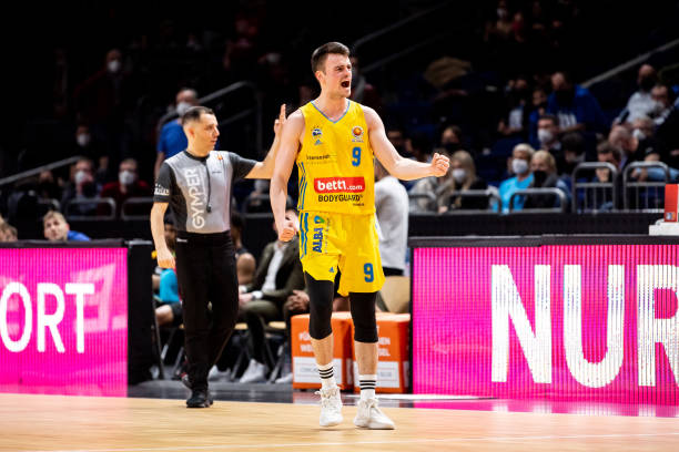 也是足球的 也是足球的