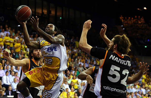 出他的进攻 出他的进攻