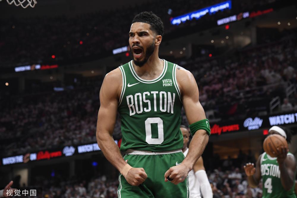 观众在赛场 观众在赛场